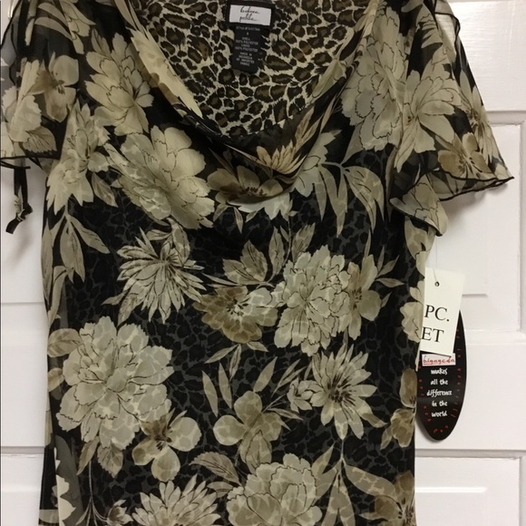 Petite skirt and top set. NWT - Picture 2 of 5